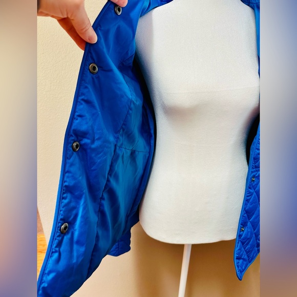 Talbots blue quilted Jacket. Size small. New with tags - Picture 5 of 6